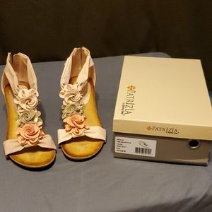 Patrizia by Spring Step floral wedges